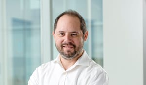 Nicolás Deino de Accenture Chile: Los desafíos de los servicios financieros en la adopción del cloud computing.