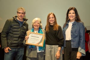 ClaroVTR reconoce a Mujeres mayores de 60 años en habilidades digitales