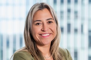 Cuatro elementos clave para impulsar el talento con la IA generativa, por Claudia Pichaunte de Accenture Chile.