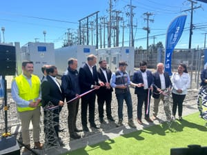 Grupo Saesa inaugura el primer sistema de almacenamiento en transmisión eléctrica