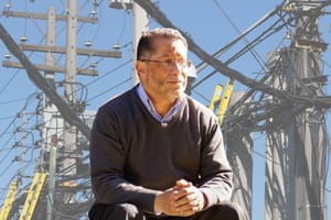 “Retirando cables, ando”. Por Raúl Caamaño de la U. Católica de Temuco