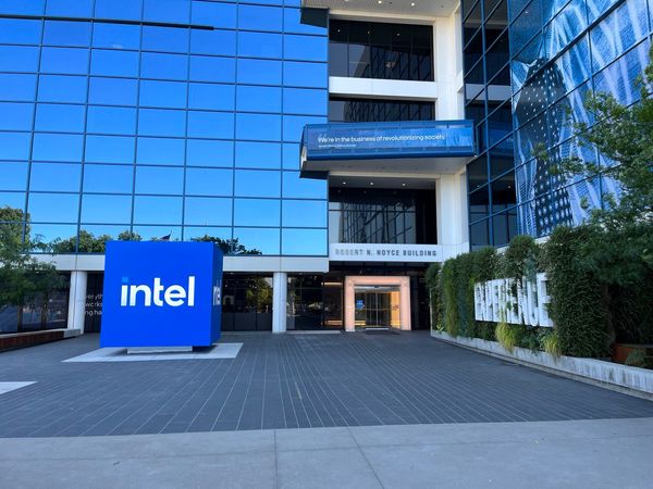 Intel anuncia la independencia de su Grupo de Soluciones programables