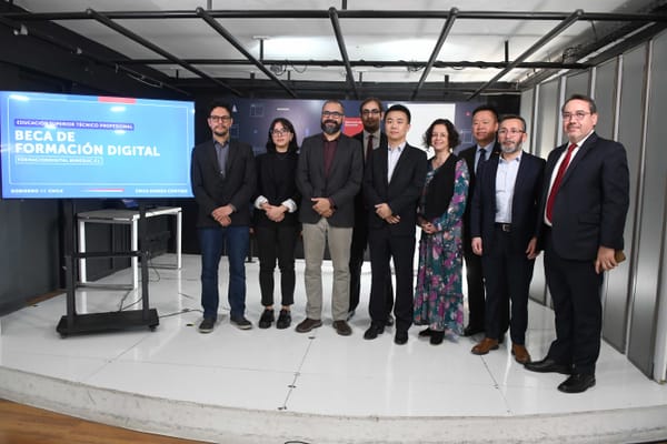 Récord de postulaciones para Becas Mineduc - Huawei que potencian la formación digital