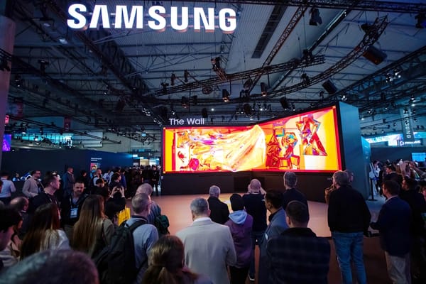 Samsung compartió fotos de su stand y sus innovaciones en pantallas comerciales en ISE2025